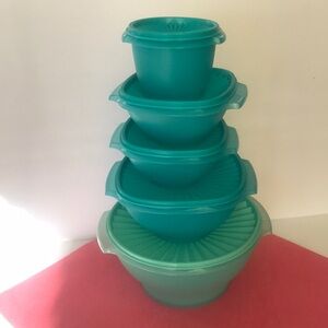 Tupperware Servalier Bowl Set of 5 Turquoise & Green Color